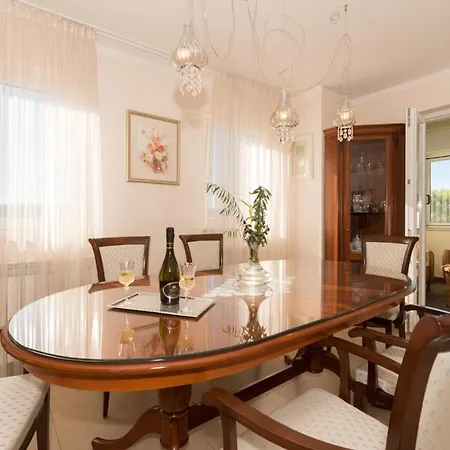 Mare Villa